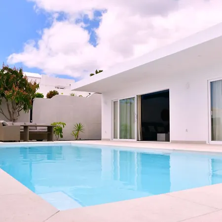Deluxy Mia Villa Puerto del Carmen (Lanzarote)