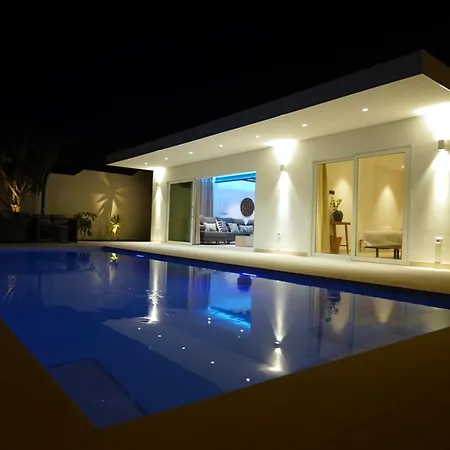 Deluxy Mia Villa *